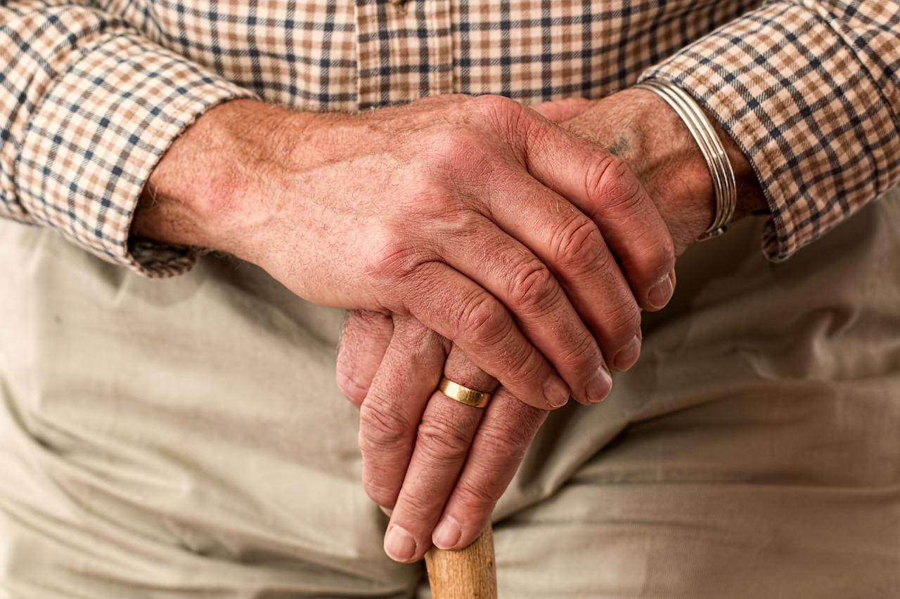 Seniorzy w Knurowie otoczeni dodatkową opieką