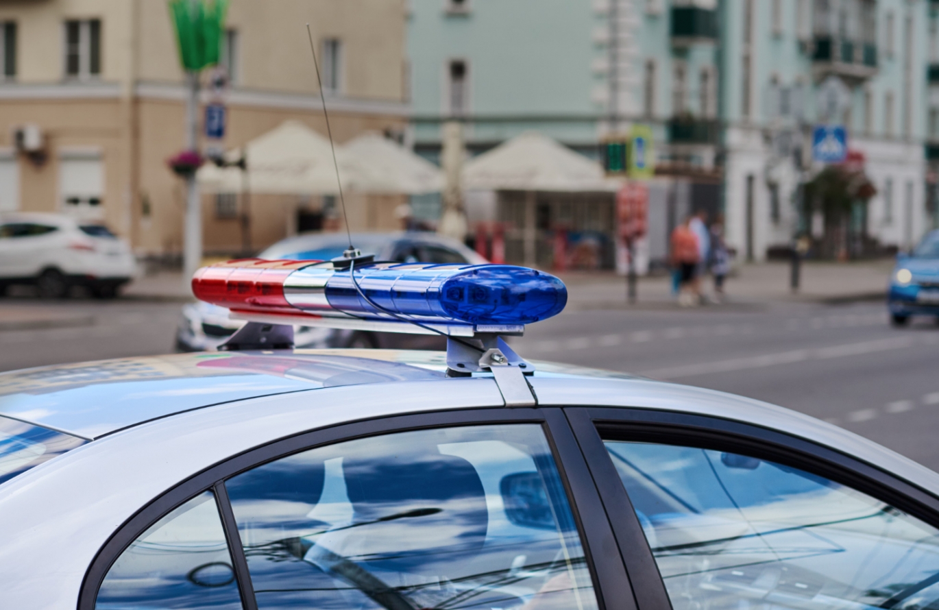 Dramatyczny incydent na drogach Knurowa: 17-latek zasiadł za kierownicą autobusu